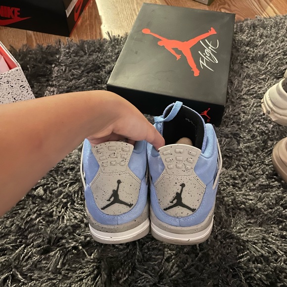 Jordan 4 university blue - Picture 8 of 9